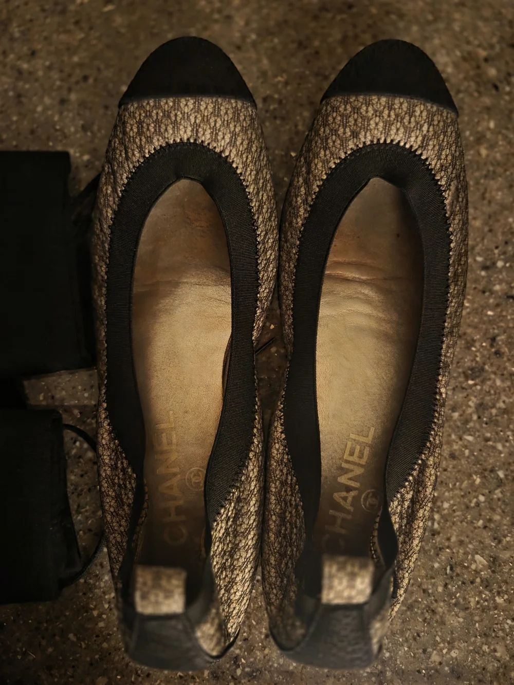 AUTHENTIC CHANEL Black and Gold SILK Metallic Ballet Flats
